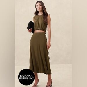 Banana Republic Tan midi  A-line Skirt snd Top Set Casual